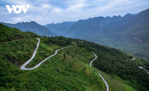 Stunning images of perilous passes in Ha Giang - ảnh 10